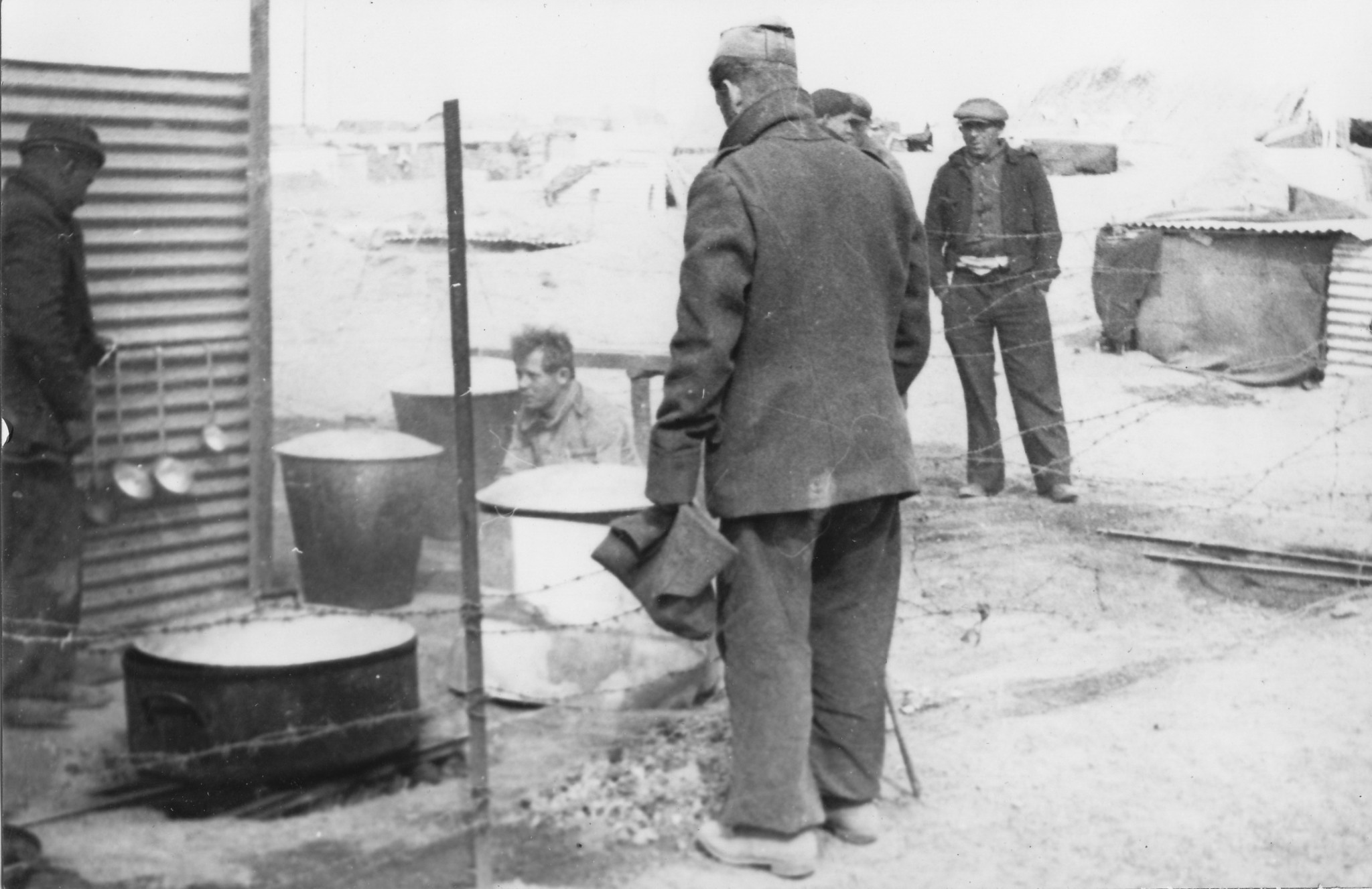 Camp des internationaux, Argelès-sur-Mer, mars 1939.