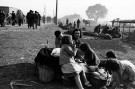 Femmes et enfants au camp d’Argelès-sur-Mer, février 1939. 