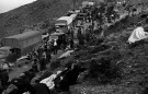 Colonne de véhicules à la frontière de Cerbère, février 1939.