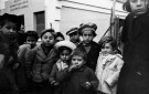 Enfants réfugiés au « camp de la Mauresque », Port-Vendres, février 1939.