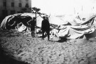 Gendarmes devant l’infirmerie du camp d’Argelès-sur-Mer à ‘Hotel « Plage des Pins. ». Février 1939.