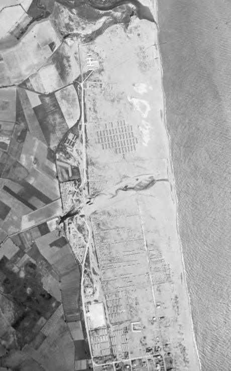Vue aérienne du camp d'Argelès-sur-Mer en 1942. IGN. 